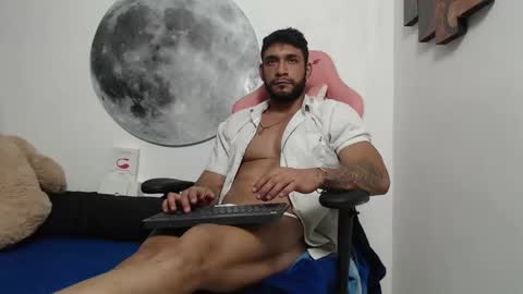 Juanes online show from October 31, 6:58 am