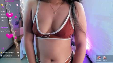 JUANITA online show from November 30, 12:12 pm