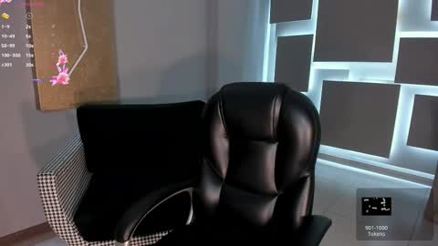 Juanita Clay online show from October 27, 12:49 pm