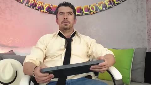 Snapshot of juank_fit45 chatting on October 11, 2:32 pm Juan k online show from October 11, 2:32 pm