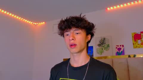 juanmres online show from July 18, 7:49 pm