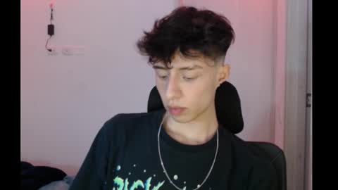 juanmres online show from November 20, 5:28 am