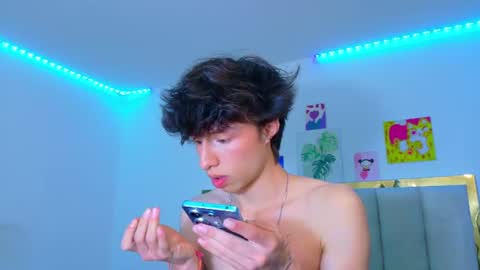 juanmres online show from July 7, 8:24 pm