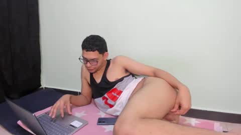 juansuarez204 online show from February 20, 12:08 am