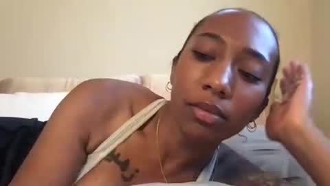 juicijazzi online show from November 1, 12:33 am