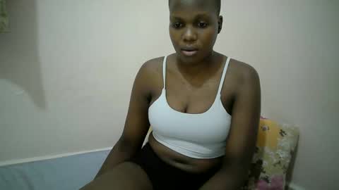 juicy_bella2 online show from September 29, 7:57 pm
