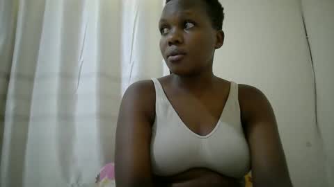 juicy_bella2 online show from October 18, 9:46 am