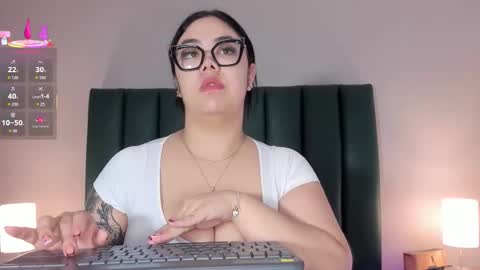 Juicy online show from February 5, 11:03 am