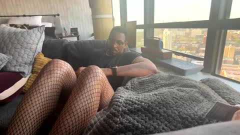 JuicyFemToy online show from April 22, 11:50 am