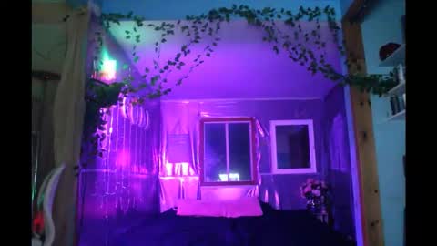 juicyjayxxx69 online show from March 2, 4:28 am