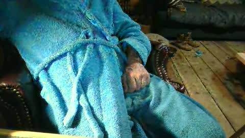 Greg online show from December 16, 1:42 am