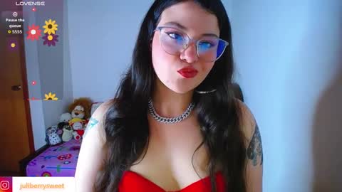Snapshot of juli05star chatting on October 10, 1:55 am Juliana online show from October 10, 1:55 am