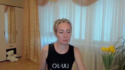 julia__cherry_ online show from March 8, 2:19 pm