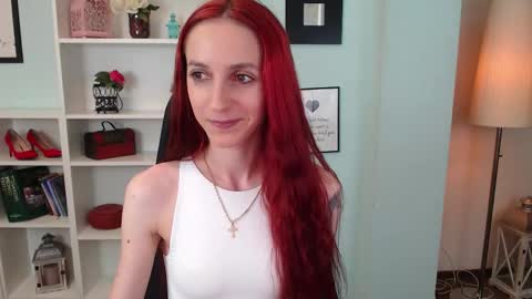 Snapshot of julia__jae chatting on September 20, 6:16 am JuliaJae online show from September 20, 6:16 am
