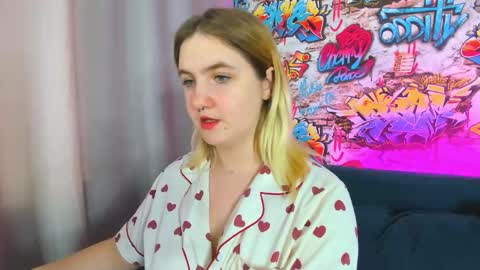 Snapshot of julia_jips chatting on September 13, 7:44 am Julia Jips online show from September 13, 7:44 am