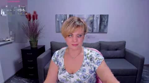 Julia online show from February 28, 1:47 pm