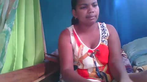 juliah02 online show from February 4, 6:14 am