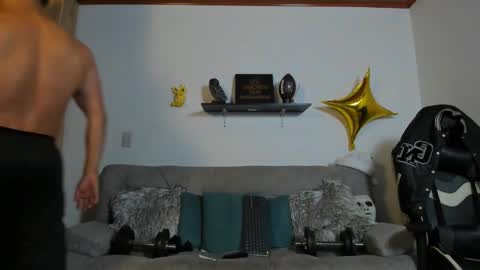 julian_wallace online show from November 2, 6:52 pm