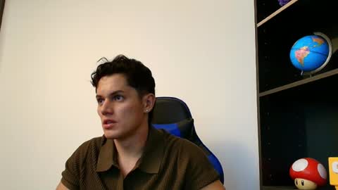 julian_wallace1 online show from July 16, 12:14 am