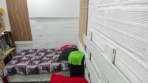 juliana online show from February 10, 10:09 pm