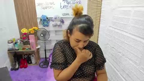 juliana online show from March 6, 5:24 am