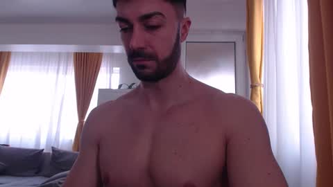 JulianRoyce online show from February 4, 9:02 am