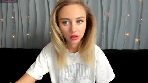 Snapshot of juliastar41 chatting on October 14, 2:25 am Yulya online show from October 14, 2:25 am