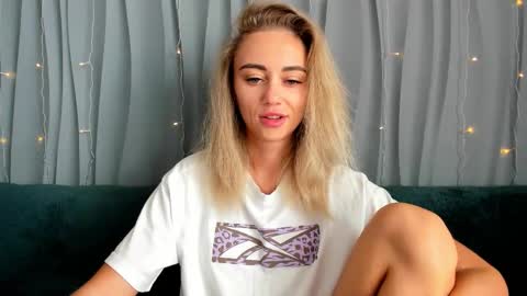Snapshot of juliastar41 chatting on September 25, 3:35 am Yulya online show from September 25, 3:35 am