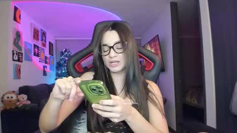 Jeimy Help me to reach 100 thumbs up online show from January 7, 12:59 am