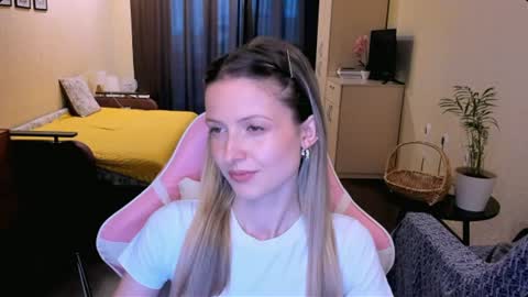 Julie online show from July 1, 2:26 pm
