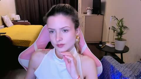 Julie online show from March 21, 3:17 pm