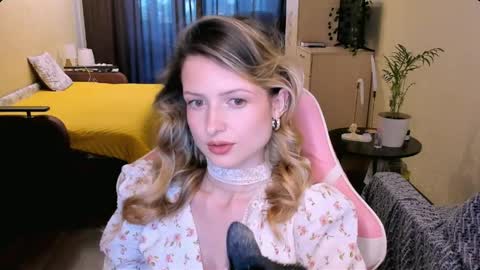Julie online show from May 21, 2:23 pm