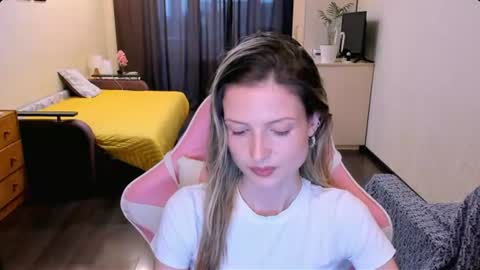 Julie online show from July 10, 1:49 pm