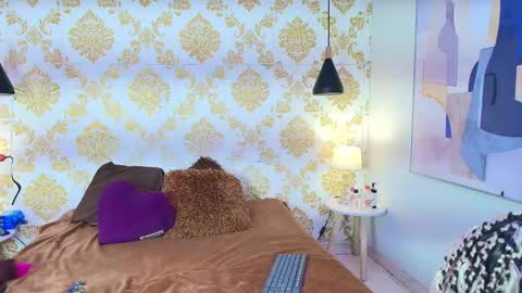 Julie and Tommy.  online show from January 29, 3:12 am