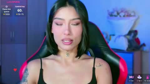 julie_turner_ online show from June 25, 7:24 am