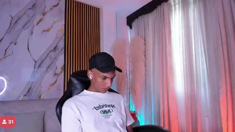 Julien online show from November 7, 12:29 pm