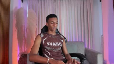 Julien online show from January 15, 12:25 pm