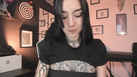 juliet_sourire online show from April 14, 3:59 pm