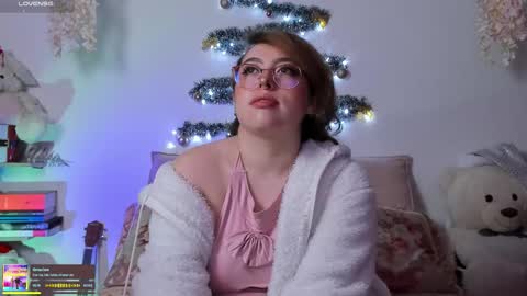 Juli  online show from December 2, 4:00 am