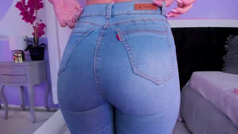 Julieta  online show from November 22, 12:36 pm