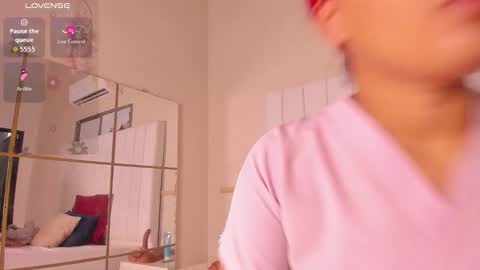 Julieta  IG juietaflower06 online show from January 14, 1:41 pm