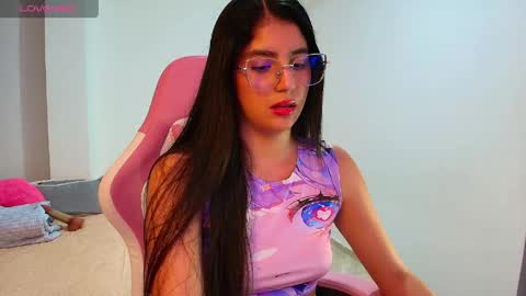 julieta_rose19 online show from April 16, 12:33 am