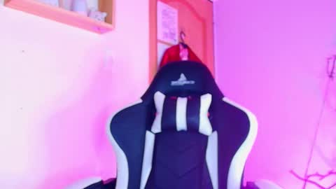 Snapshot of julietaa1_ chatting on October 4, 12:52 am juli online show from October 4, 12:52 am