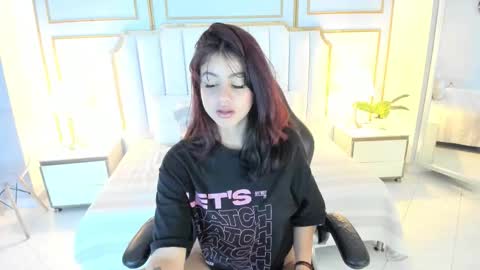 Julieth  online show from February 25, 1:58 pm