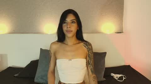 Julieth  online show from July 12, 4:59 am
