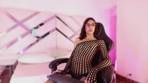   J U L L I E T A F O X   online show from February 27, 4:27 am