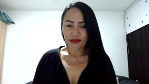 juliette_mur0 online show from July 24, 11:46 pm