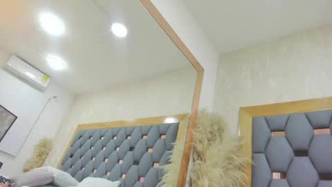 juliette_pretty_ online show from April 17, 9:50 pm