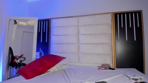 Juli online show from February 24, 1:03 pm