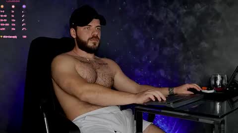 JULiUS   online show from November 9, 11:29 pm